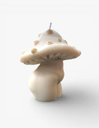 Bougie originale en forme de corps de femme et champignon