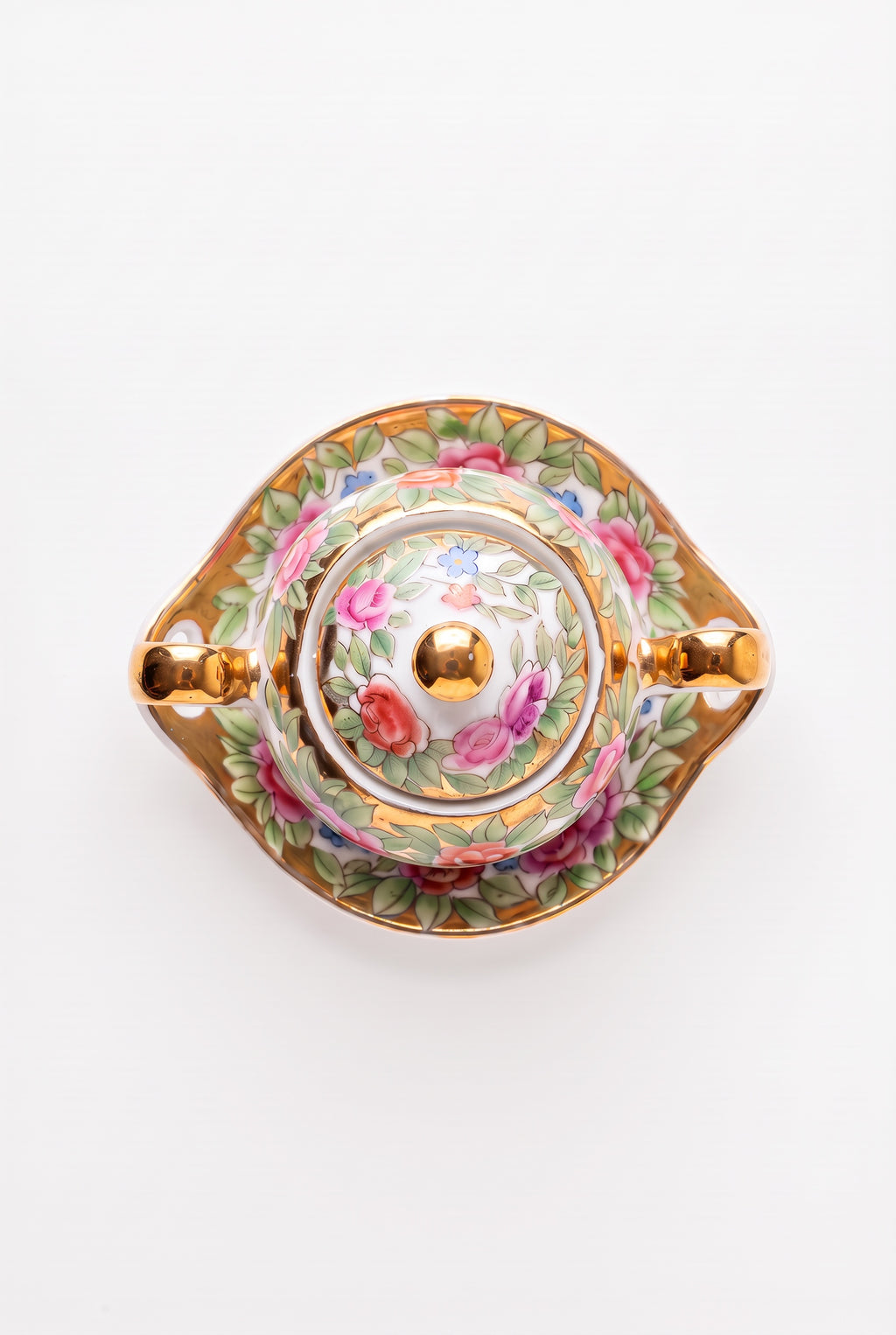 Bougie dans petite soupière en porcelaine