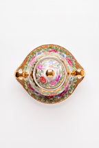 Bougie dans petite soupière en porcelaine