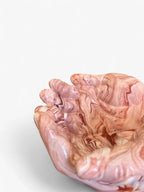 Vide-poches mains, détail de la sculpture et finition artisanale